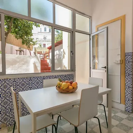Belém Vintage With Superb Private Terrace Appartamento